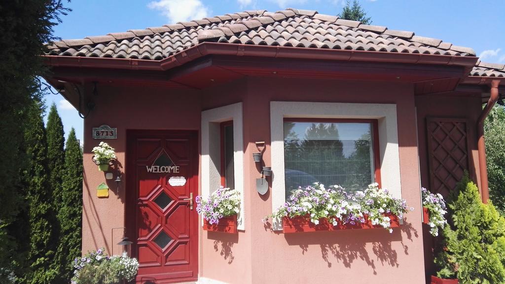 Nyirjes Vendégház Balassagyarmat Esterno foto