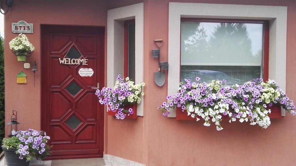 Nyirjes Vendégház Balassagyarmat Esterno foto