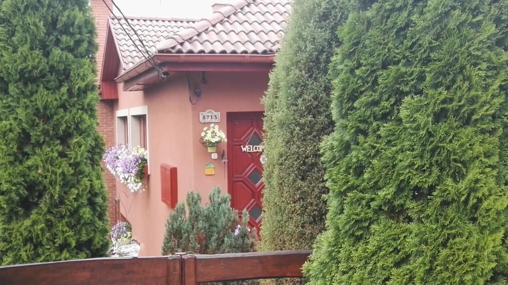 Nyirjes Vendégház Balassagyarmat Esterno foto