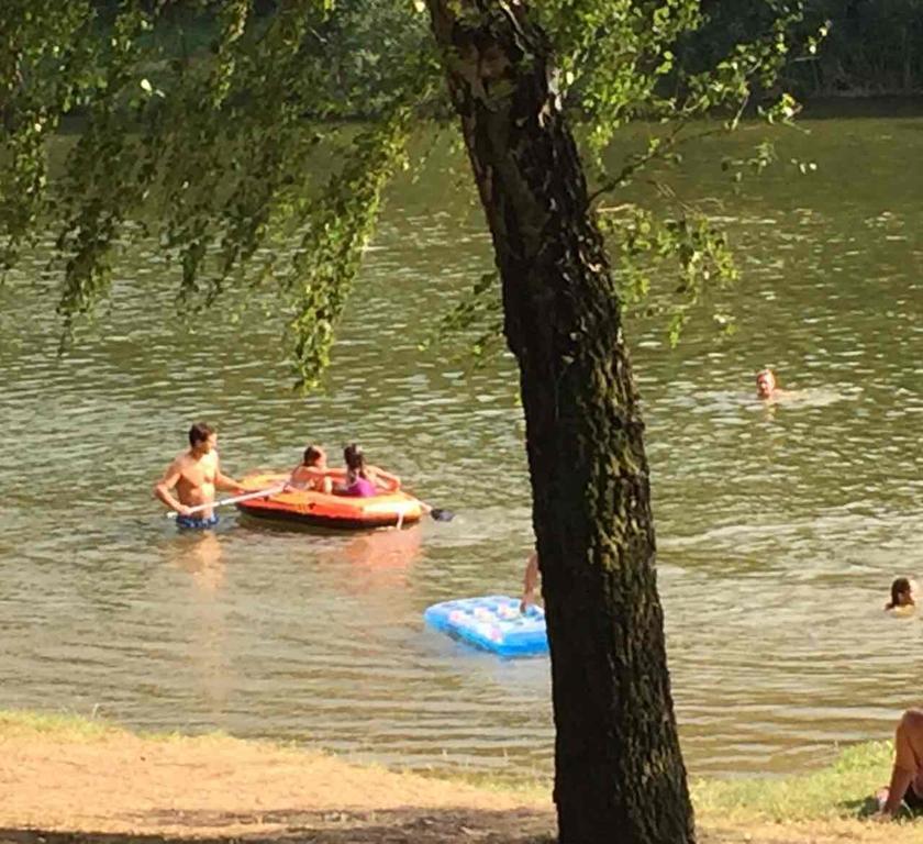 Nyirjes Vendégház Balassagyarmat Esterno foto