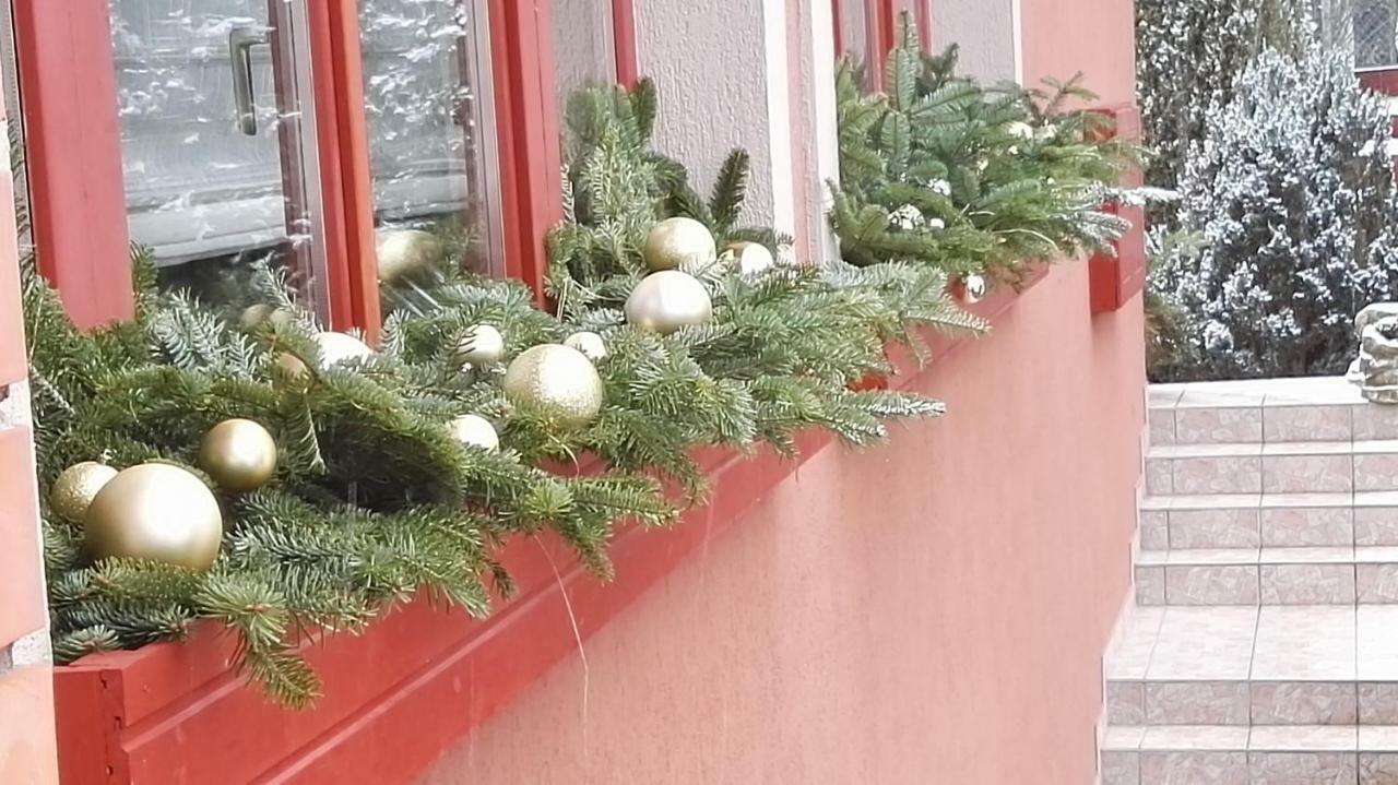 Nyirjes Vendégház Balassagyarmat Esterno foto