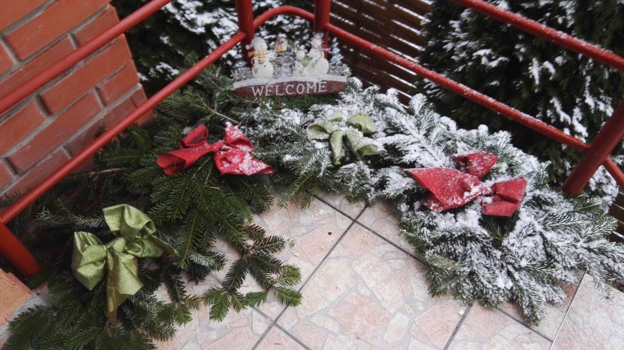 Nyirjes Vendégház Balassagyarmat Esterno foto